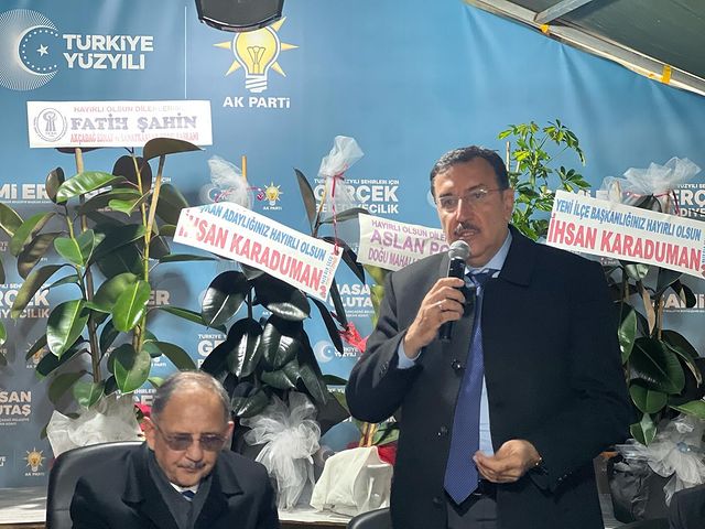 AK Parti Malatya Milletvekili Bülent Tüfenkci, Akçadağ ilçesindeki Seçim Koordinasyon Merkezi'ni ziyaret etti